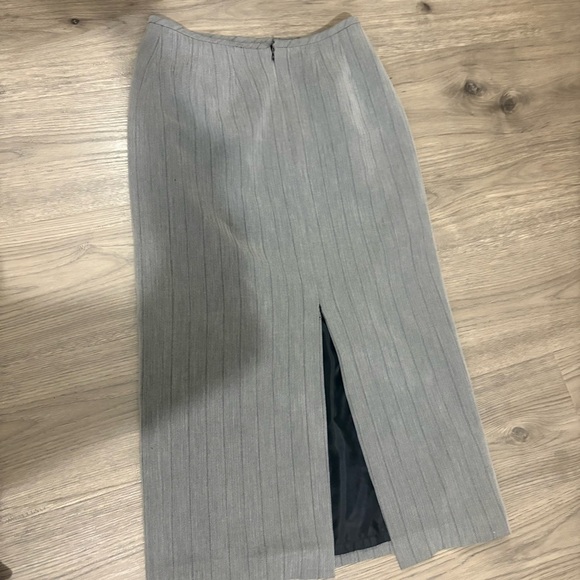 Vtg Focus 2000 Y2K Pinstripe Pencil Skirt Gray Black Lined Back Slit Sz 4 Career - Picture 8 of 10
